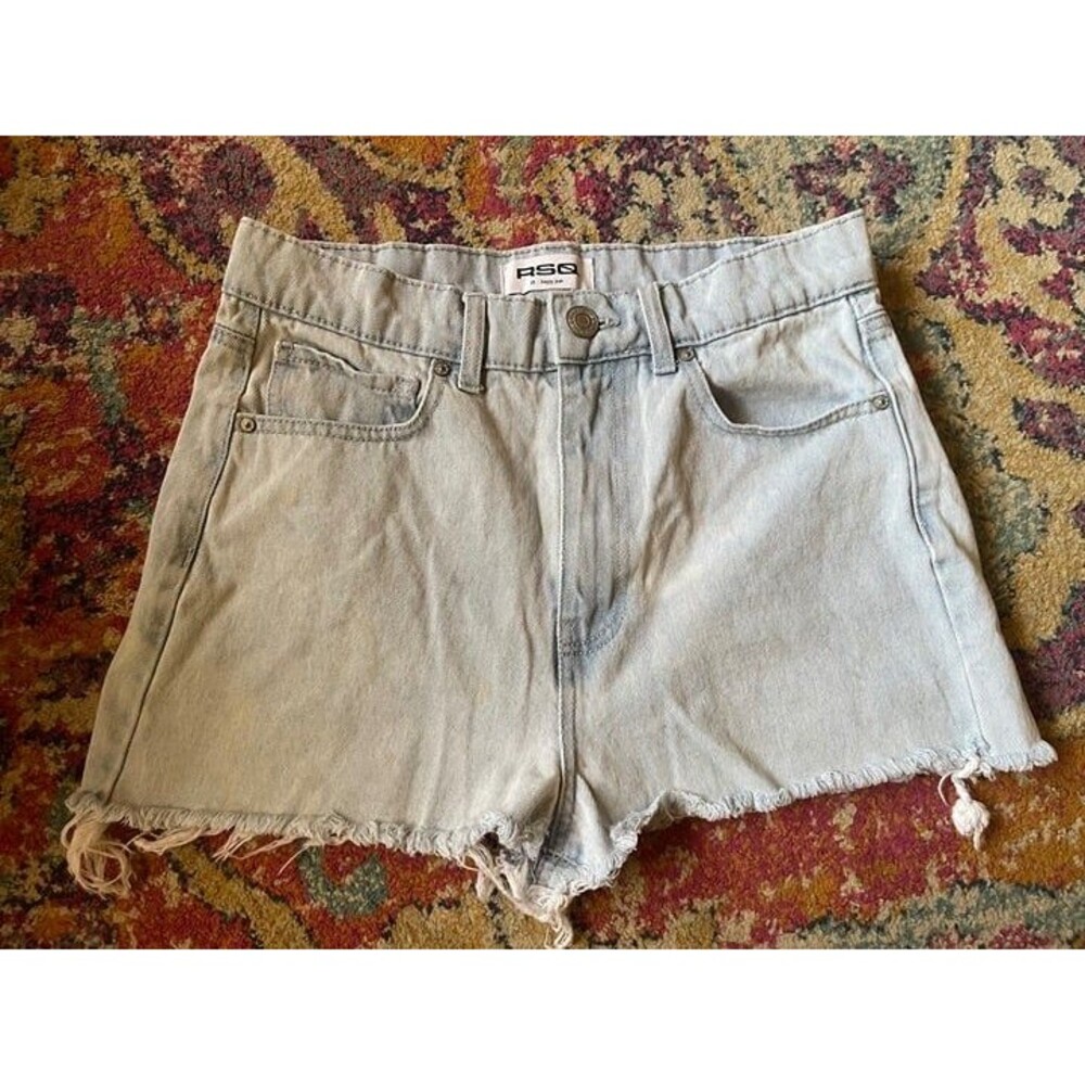 RSQ Light Wash Distressed Denim Shorts - Size 28